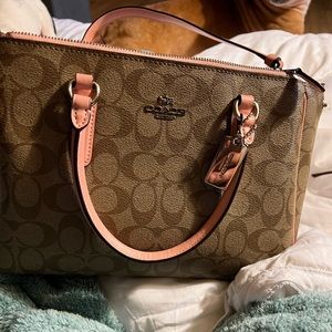 Coach purse/with wallet